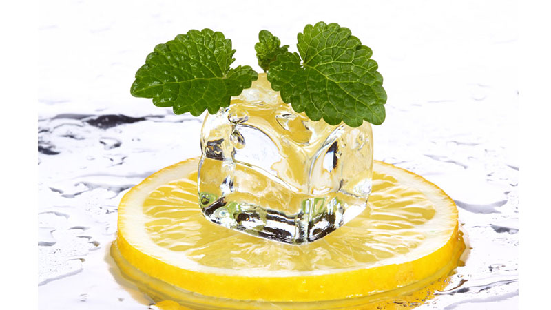 正確清洗制冰機(jī)，食用冰塊更放心